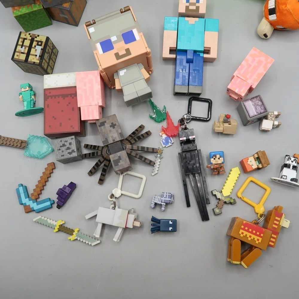Minecraft Toy Action Figure & Accessories Toy Lot Spider Blocks Weapons